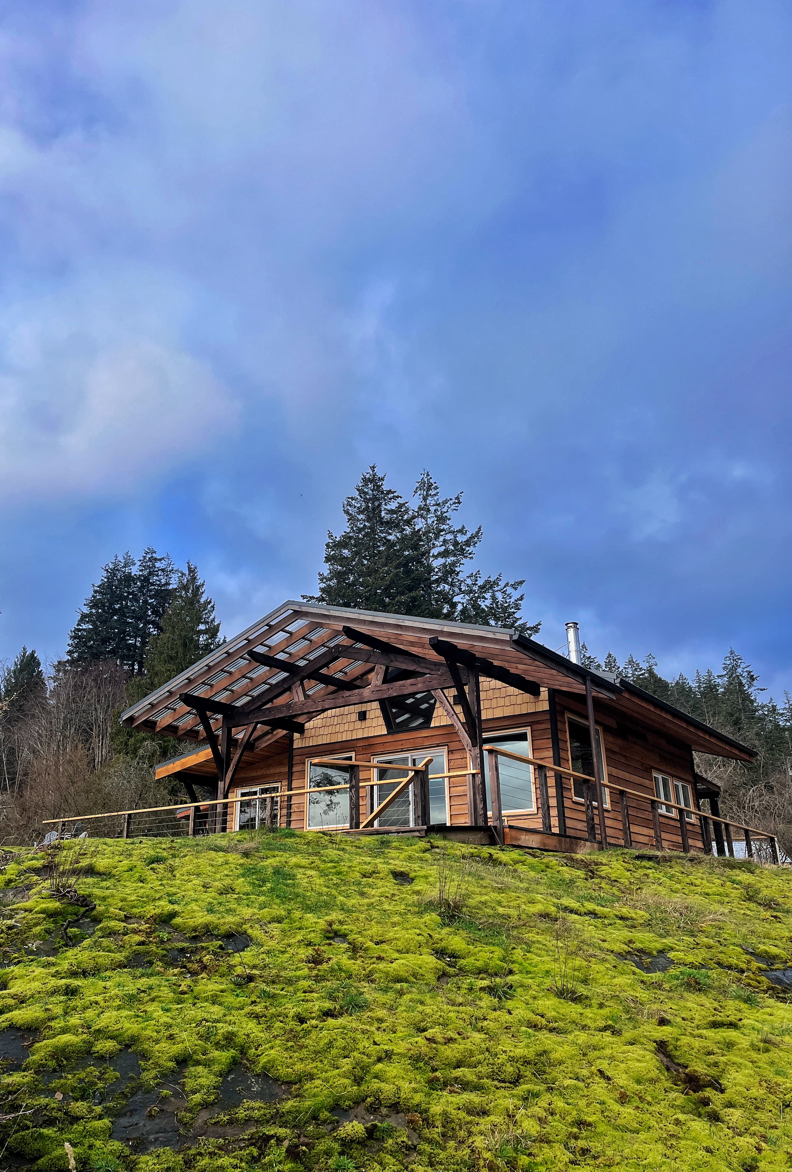 Timber carport with strong geometric lines